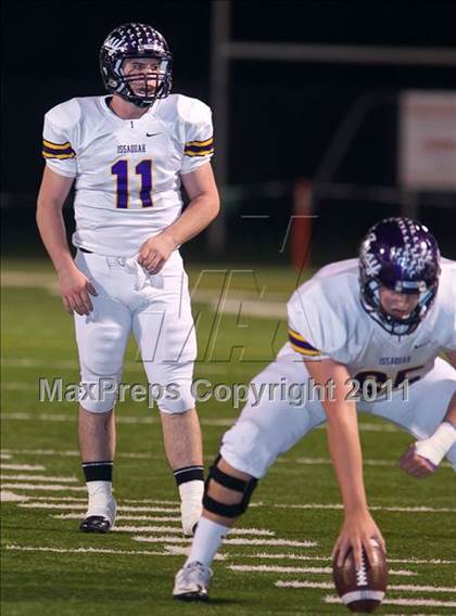 Thumbnail 3 in Issaquah vs. Skyview (WIAA 4A Playoffs) photogallery.