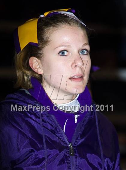 Thumbnail 2 in Issaquah vs. Skyview (WIAA 4A Playoffs) photogallery.