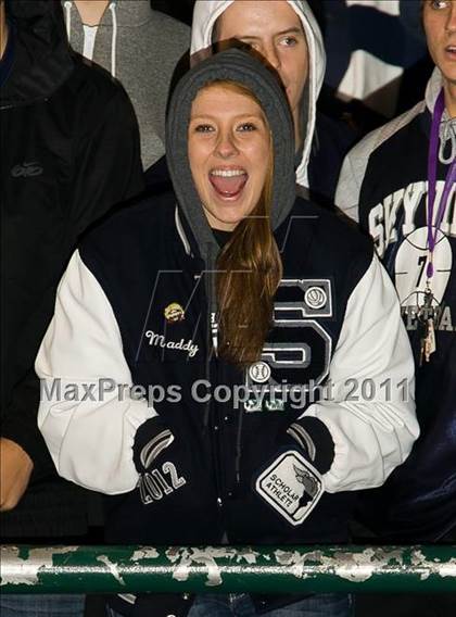 Thumbnail 2 in Issaquah vs. Skyview (WIAA 4A Playoffs) photogallery.