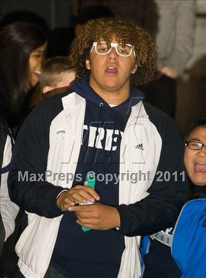 Thumbnail 2 in Issaquah vs. Skyview (WIAA 4A Playoffs) photogallery.
