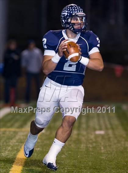 Thumbnail 1 in Issaquah vs. Skyview (WIAA 4A Playoffs) photogallery.
