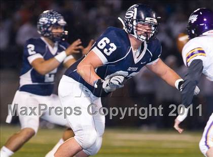 Thumbnail 3 in Issaquah vs. Skyview (WIAA 4A Playoffs) photogallery.