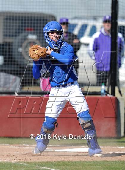Thumbnail 1 in Van Alstyne vs Bells (Pottsboro Varsity Tournament) photogallery.