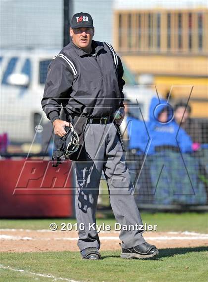 Thumbnail 2 in Van Alstyne vs Bells (Pottsboro Varsity Tournament) photogallery.