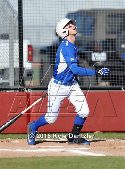 Thumbnail 2 in Van Alstyne vs Bells (Pottsboro Varsity Tournament) photogallery.