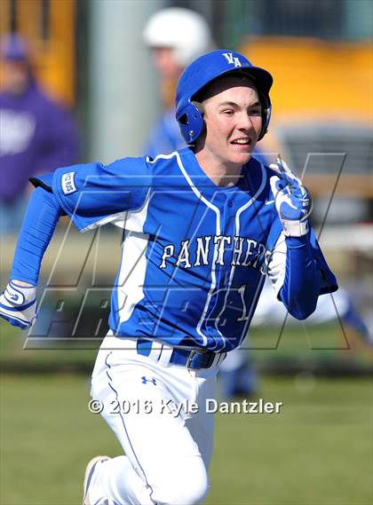 Thumbnail 3 in Van Alstyne vs Bells (Pottsboro Varsity Tournament) photogallery.
