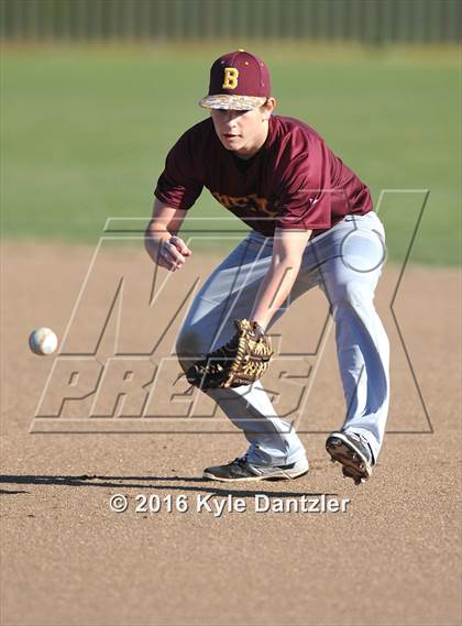 Thumbnail 2 in Van Alstyne vs Bells (Pottsboro Varsity Tournament) photogallery.