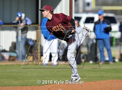 Thumbnail 1 in Van Alstyne vs Bells (Pottsboro Varsity Tournament) photogallery.