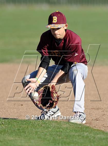 Thumbnail 3 in Van Alstyne vs Bells (Pottsboro Varsity Tournament) photogallery.