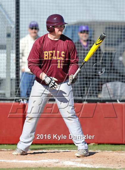 Thumbnail 1 in Van Alstyne vs Bells (Pottsboro Varsity Tournament) photogallery.