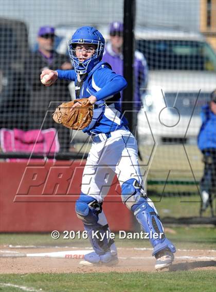 Thumbnail 3 in Van Alstyne vs Bells (Pottsboro Varsity Tournament) photogallery.