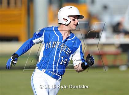 Thumbnail 2 in Van Alstyne vs Bells (Pottsboro Varsity Tournament) photogallery.