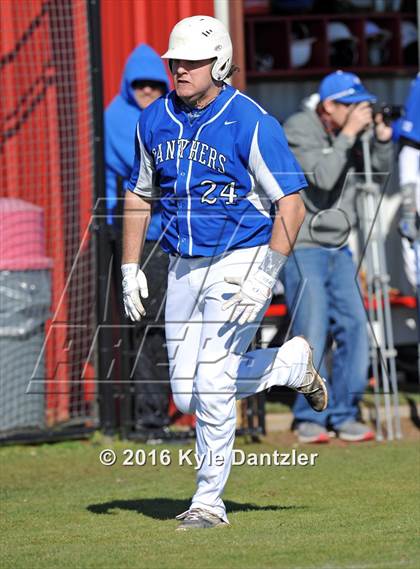 Thumbnail 2 in Van Alstyne vs Bells (Pottsboro Varsity Tournament) photogallery.