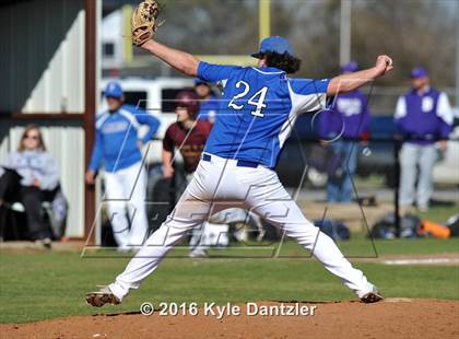 Thumbnail 3 in Van Alstyne vs Bells (Pottsboro Varsity Tournament) photogallery.