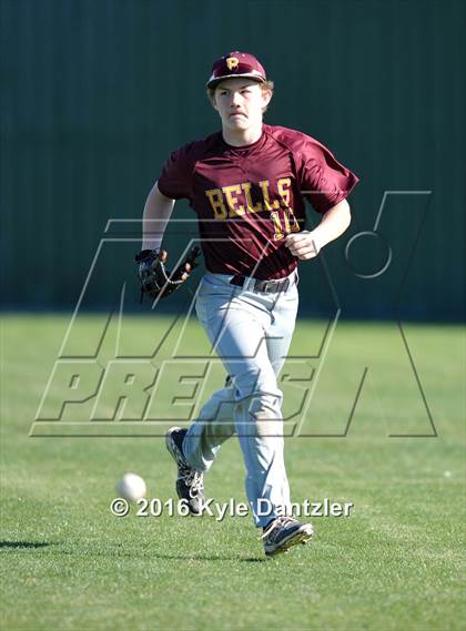 Thumbnail 1 in Van Alstyne vs Bells (Pottsboro Varsity Tournament) photogallery.
