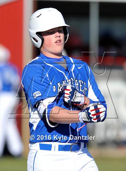 Thumbnail 1 in Van Alstyne vs Bells (Pottsboro Varsity Tournament) photogallery.
