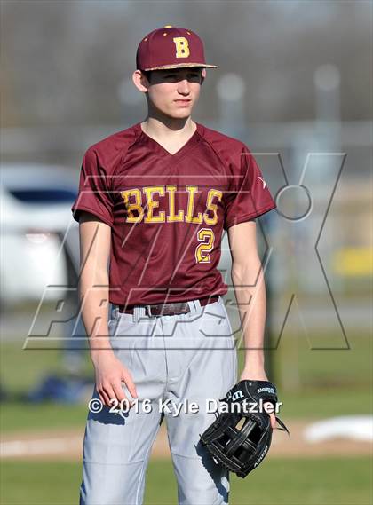 Thumbnail 1 in Van Alstyne vs Bells (Pottsboro Varsity Tournament) photogallery.