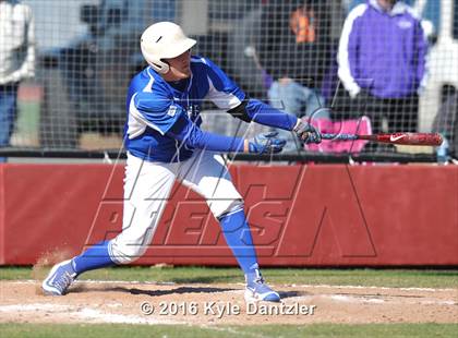 Thumbnail 2 in Van Alstyne vs Bells (Pottsboro Varsity Tournament) photogallery.