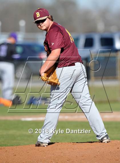 Thumbnail 3 in Van Alstyne vs Bells (Pottsboro Varsity Tournament) photogallery.
