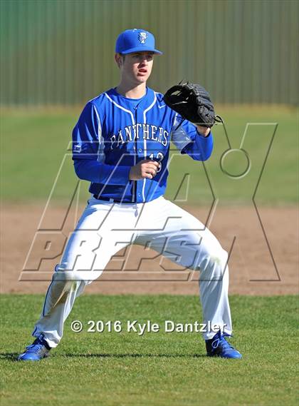 Thumbnail 1 in Van Alstyne vs Bells (Pottsboro Varsity Tournament) photogallery.
