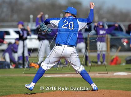 Thumbnail 2 in Van Alstyne vs Bells (Pottsboro Varsity Tournament) photogallery.