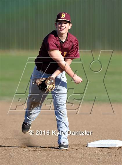 Thumbnail 2 in Van Alstyne vs Bells (Pottsboro Varsity Tournament) photogallery.