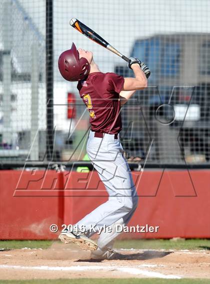 Thumbnail 2 in Van Alstyne vs Bells (Pottsboro Varsity Tournament) photogallery.