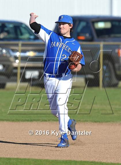 Thumbnail 3 in Van Alstyne vs Bells (Pottsboro Varsity Tournament) photogallery.