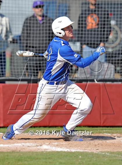Thumbnail 2 in Van Alstyne vs Bells (Pottsboro Varsity Tournament) photogallery.