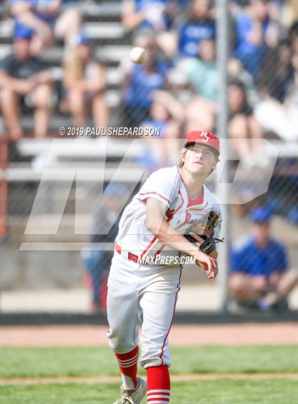 Thumbnail 2 in Regis Jesuit vs. Grandview (CHSAA 5A Quarterfinal) photogallery.
