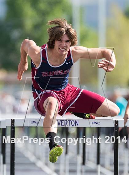Thumbnail 1 in UHSAA Region 4 Championships photogallery.