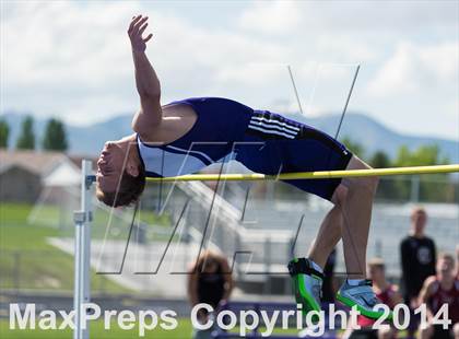Thumbnail 2 in UHSAA Region 4 Championships photogallery.