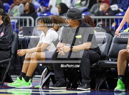 Thumbnail 1 in Mansfield Timberview vs. Cedar Park (UIL 5A Basketball Semifinal) photogallery.