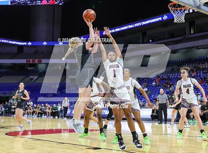 Thumbnail 3 in Mansfield Timberview vs. Cedar Park (UIL 5A Basketball Semifinal) photogallery.