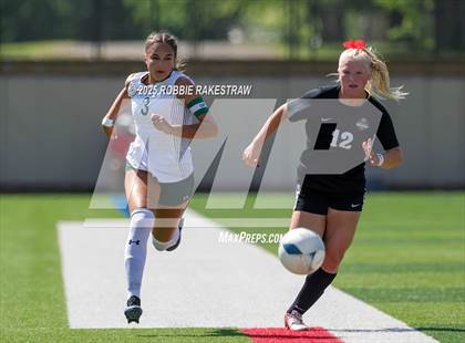 Thumbnail 2 in Marcus vs. Stratford (UIL 6A Soccer Division II Final) photogallery.
