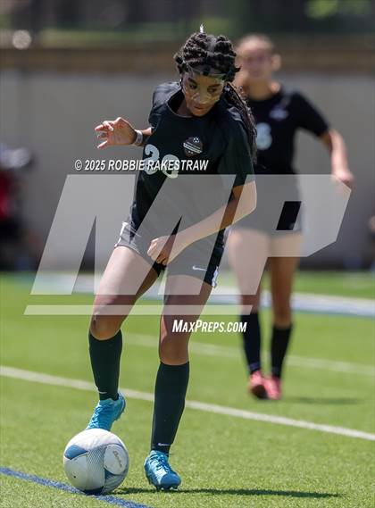 Thumbnail 3 in Marcus vs. Stratford (UIL 6A Soccer Division II Final) photogallery.