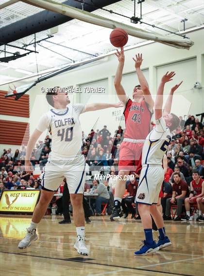 Thumbnail 3 in Liberty vs. Colfax photogallery.