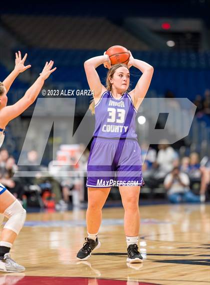Thumbnail 2 in Huckabay vs Irion County (UIL 1A Basketball Semifinal) photogallery.