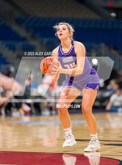 Thumbnail 3 in Huckabay vs Irion County (UIL 1A Basketball Semifinal) photogallery.