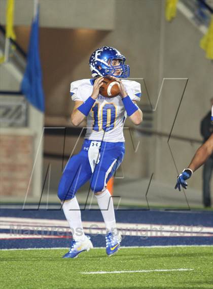 Thumbnail 3 in Frisco vs. Tyler (UIL 4A Division 1 Regional Playoff) photogallery.