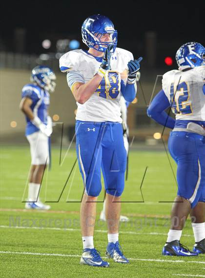 Thumbnail 2 in Frisco vs. Tyler (UIL 4A Division 1 Regional Playoff) photogallery.
