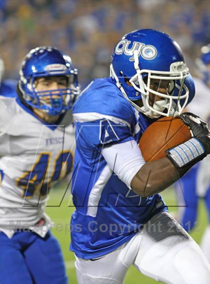Thumbnail 2 in Frisco vs. Tyler (UIL 4A Division 1 Regional Playoff) photogallery.