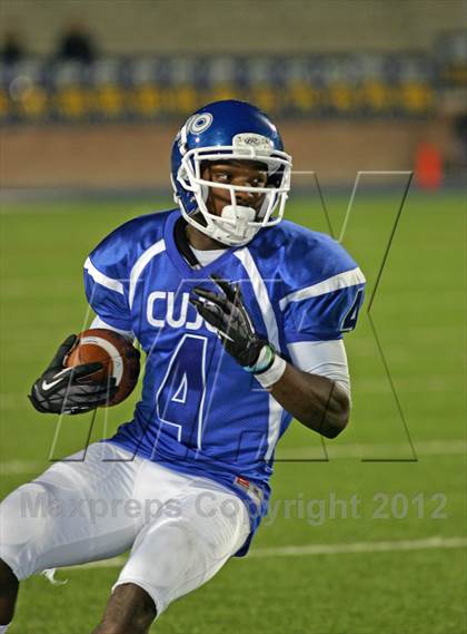Thumbnail 3 in Frisco vs. Tyler (UIL 4A Division 1 Regional Playoff) photogallery.