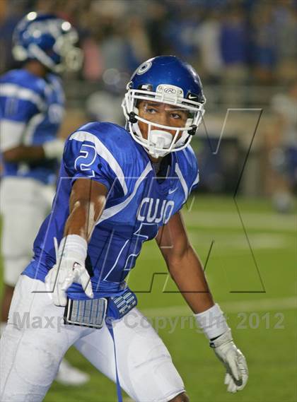 Thumbnail 2 in Frisco vs. Tyler (UIL 4A Division 1 Regional Playoff) photogallery.