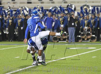 Thumbnail 3 in Frisco vs. Tyler (UIL 4A Division 1 Regional Playoff) photogallery.