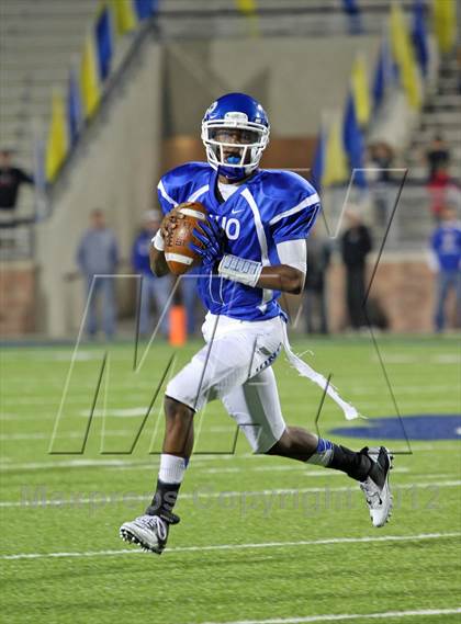 Thumbnail 3 in Frisco vs. Tyler (UIL 4A Division 1 Regional Playoff) photogallery.