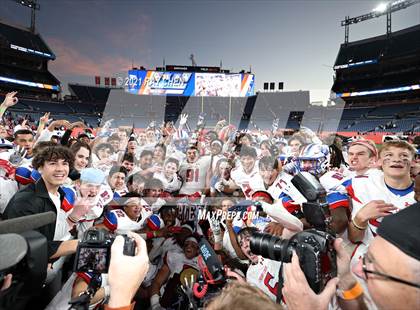 Thumbnail 3 in Valor Christian vs. Cherry Creek (CHSAA 5A Championship) photogallery.