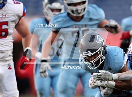 Thumbnail 3 in Valor Christian vs. Cherry Creek (CHSAA 5A Championship) photogallery.