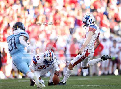 Thumbnail 1 in Valor Christian vs. Cherry Creek (CHSAA 5A Championship) photogallery.