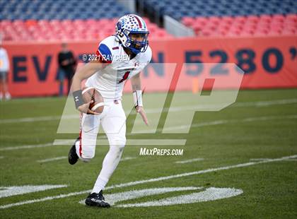 Thumbnail 2 in Valor Christian vs. Cherry Creek (CHSAA 5A Championship) photogallery.